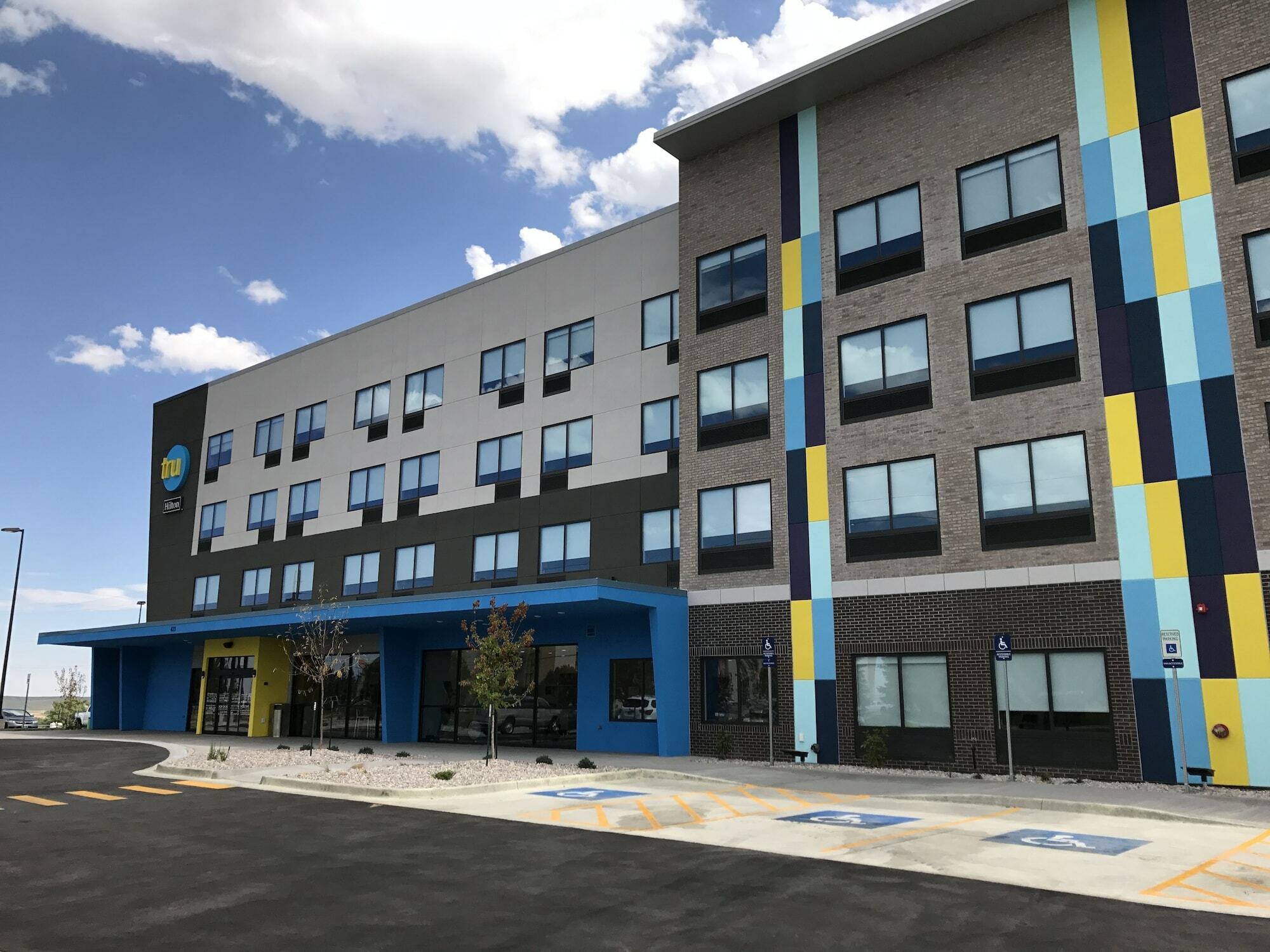 Tru By Hilton Cedar Rapids Westdale Hotel Exterior photo
